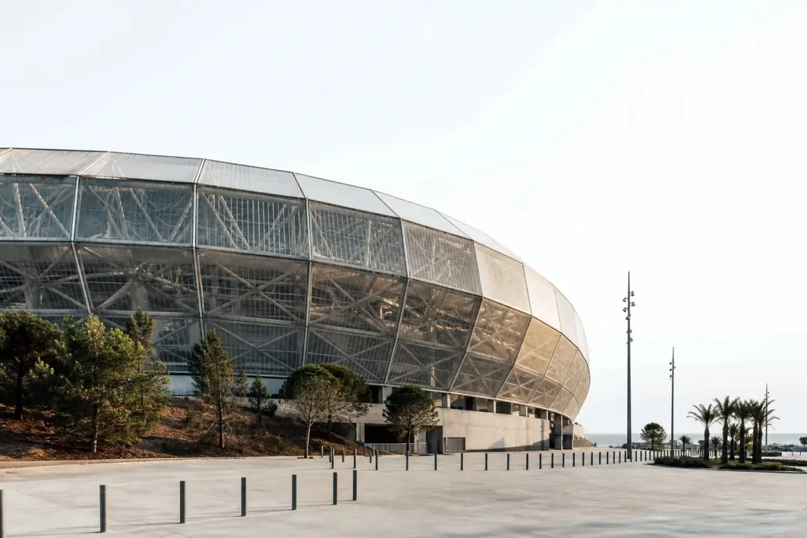 Visiter le stade de Nice : vue extérieure de l’Allianz Riviera à Nice