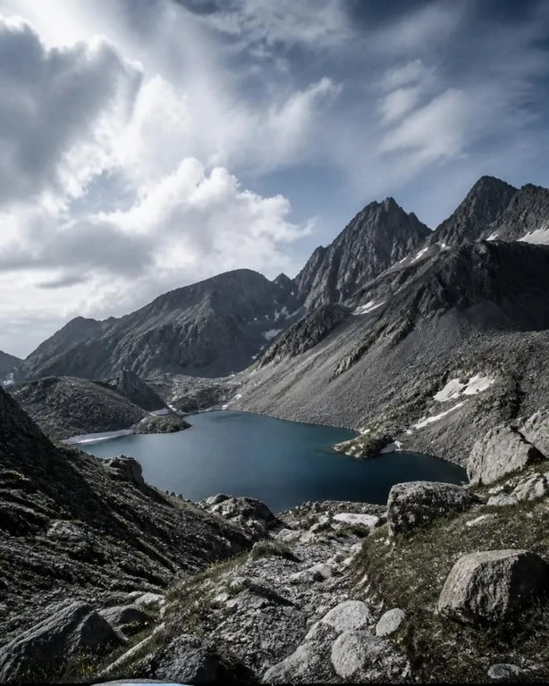 Randonnées Alpes-Maritimes dans le Mercantour au bord d’un lac d’altitude