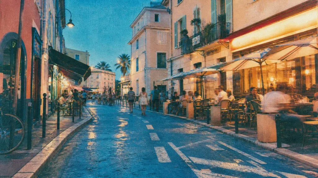 Nice rue Bonaparte : rue bleue du Port piétonne