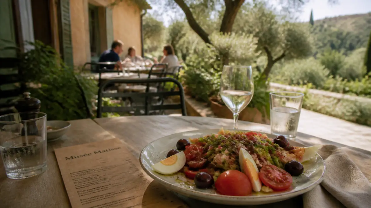 Salade niçoise à Cimiez, restaurants near Matisse Museum Nice près du Musée Matisse