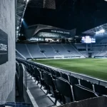 Visiter le stade de Nice : tribunes Allianz Riviera et pelouse